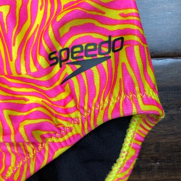 Speedo Flipturns Geo Zebra Mesh Back Swimsuit New - Picture 5 of 8